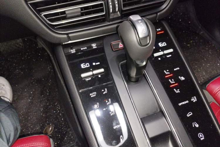Used Porsche Macan 2024 Macan 2.0T Gear Lever