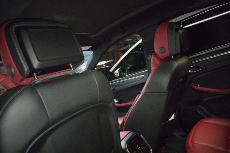 Used Porsche Macan 2024 Macan 2.0T Headliner