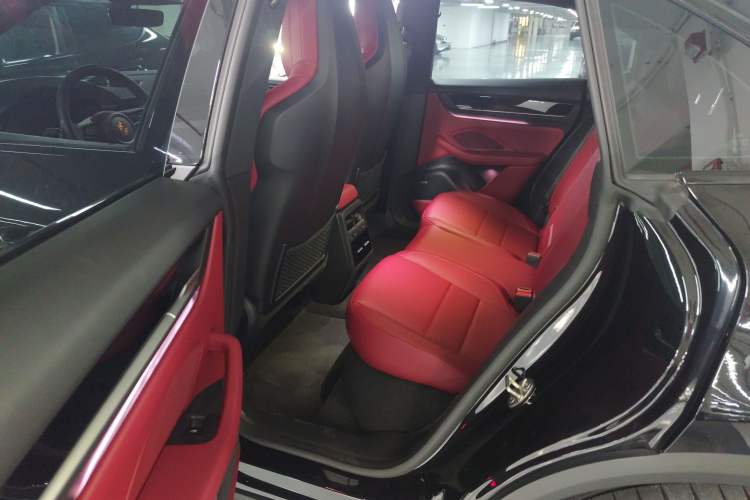 Used Porsche Macan 2024 Macan Long Range Edition Left Rear Seat