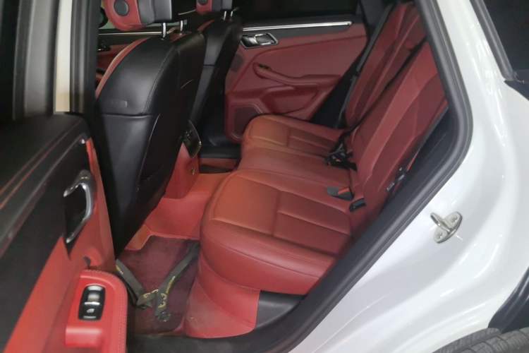 Used Porsche Macan 2024 Macan 2.0T Left Rear Seat