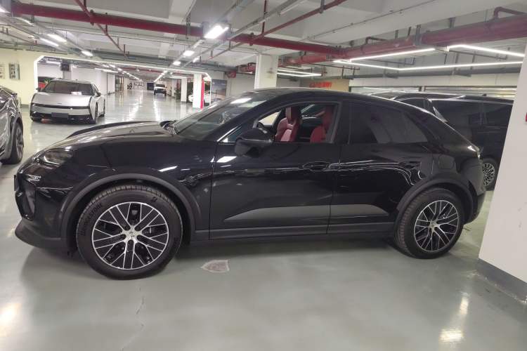 Used Porsche Macan 2024 Macan Long Range Edition Left Side
