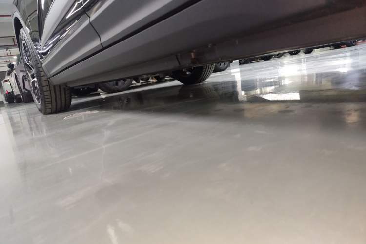 Used Porsche Macan 2024 Macan Long Range Edition Left Side Sill