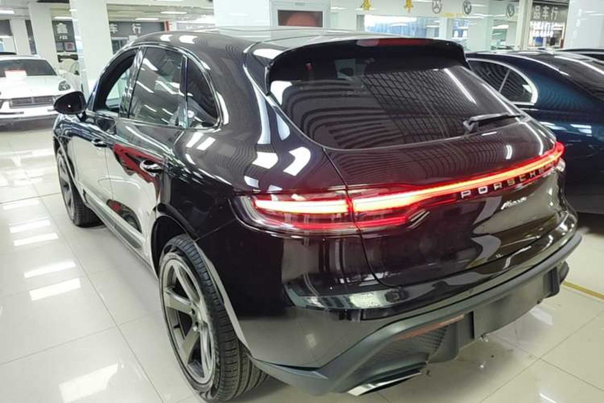 Used Porsche Macan 2024 Macan T 2.0T Rear Left 45 Deg