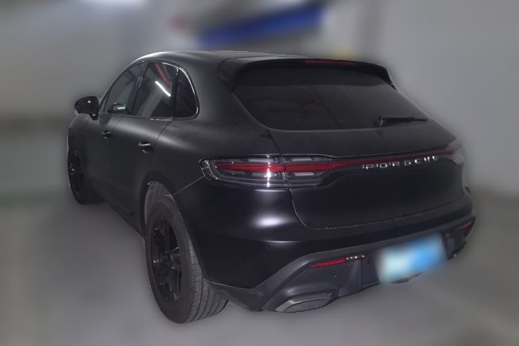 Used Porsche Macan 2024 Macan 2.0T Rear Left 45 Deg