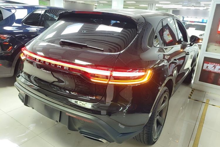 Used Porsche Macan 2024 Macan T 2.0T Rear Right 45 Deg