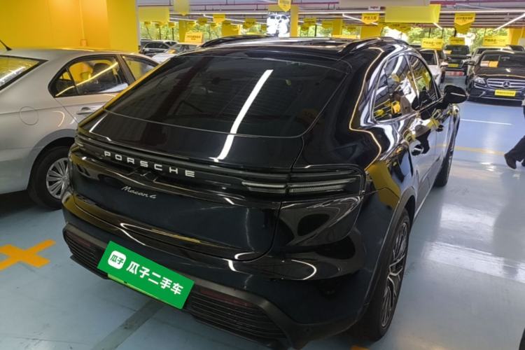 Used Porsche Macan 2024 Macan 4 Rear Right 45 Deg