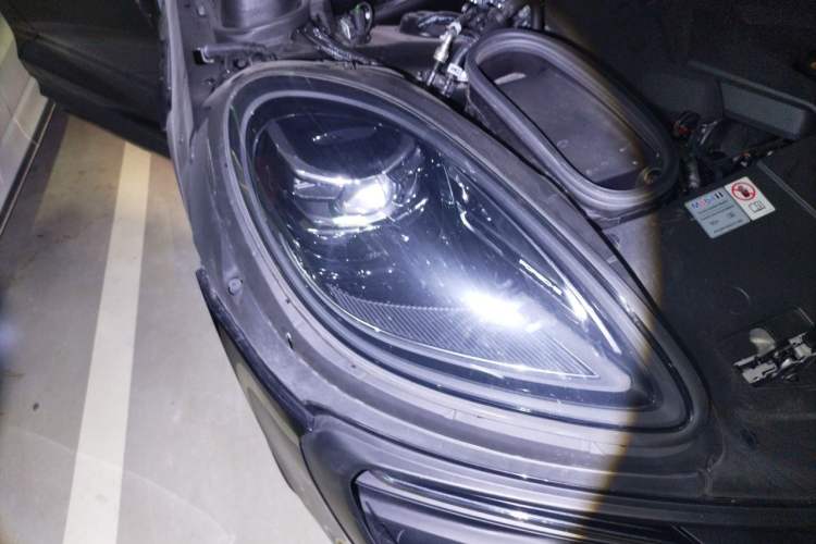 Used Porsche Macan 2024 Macan 2.0T Right Front Headlight