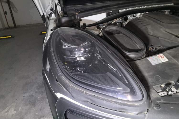 Used Porsche Macan 2024 Macan 2.0T Right Front Headlight