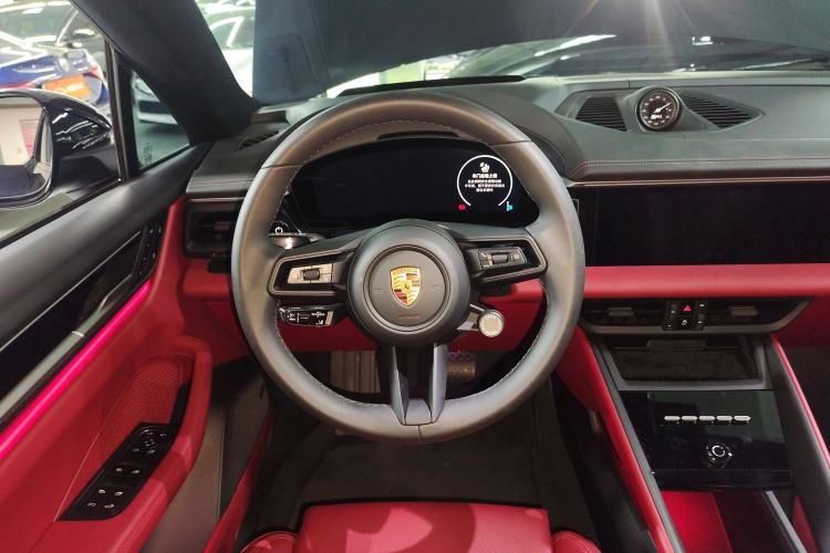 Used Porsche Macan 2024 Macan Long Range Edition Steering Wheel