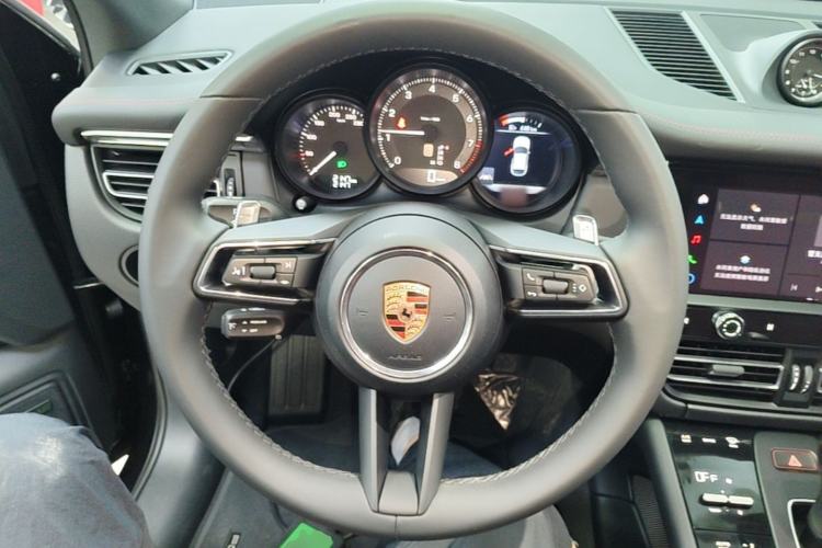 Used Porsche Macan 2024 Macan T 2.0T Steering Wheel