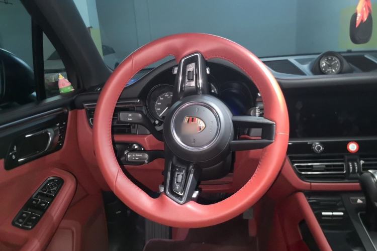 Used Porsche Macan 2024 Macan 2.0T Steering Wheel