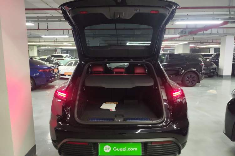 Used Porsche Macan 2024 Macan Long Range Edition Trunk