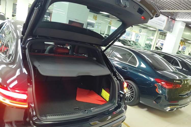 Used Porsche Macan 2024 Macan T 2.0T Trunk