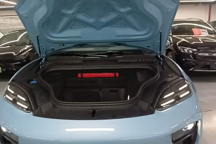 Used Porsche Macan 2024 Macan Long Range Edition Engine Bay