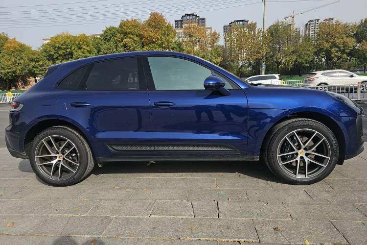 Used Porsche Macan 2024 Macan 2.0T Exterior 2