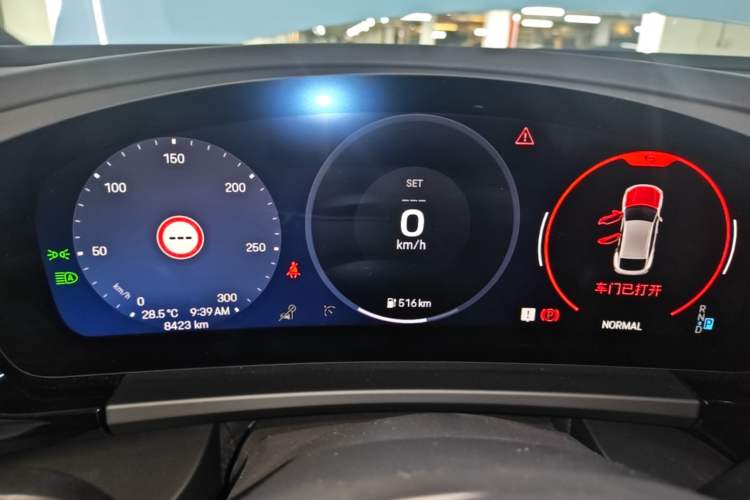 Used Porsche Macan 2024 Macan Long Range Edition Instrument Cluster