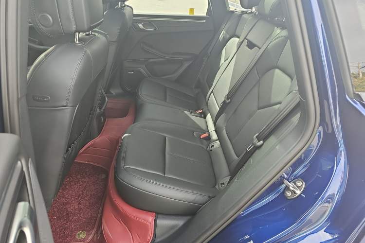 Used Porsche Macan 2024 Macan 2.0T Interior 1