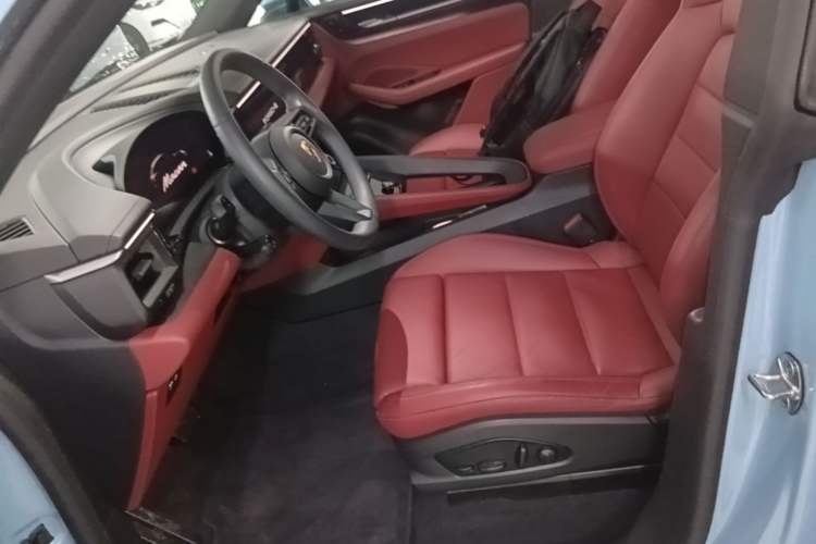 Used Porsche Macan 2024 Macan Long Range Edition Left Front Seat