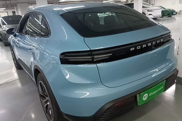 Used Porsche Macan 2024 Macan Long Range Edition Rear Left 45 Deg