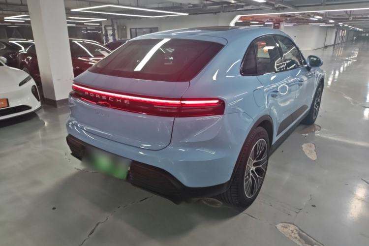 Used Porsche Macan 2024 Macan Long Range Edition Rear Right 45 Deg