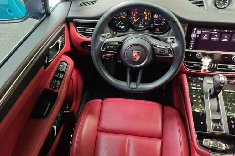 Used Porsche Macan 2024 Macan 2.0T Steering Wheel