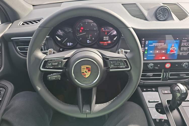 Used Porsche Macan 2024 Macan 2.0T Steering Wheel
