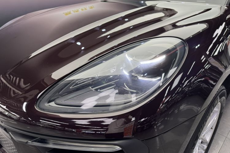 Used Porsche Macan 2024 Macan 2.0T Exterior 4