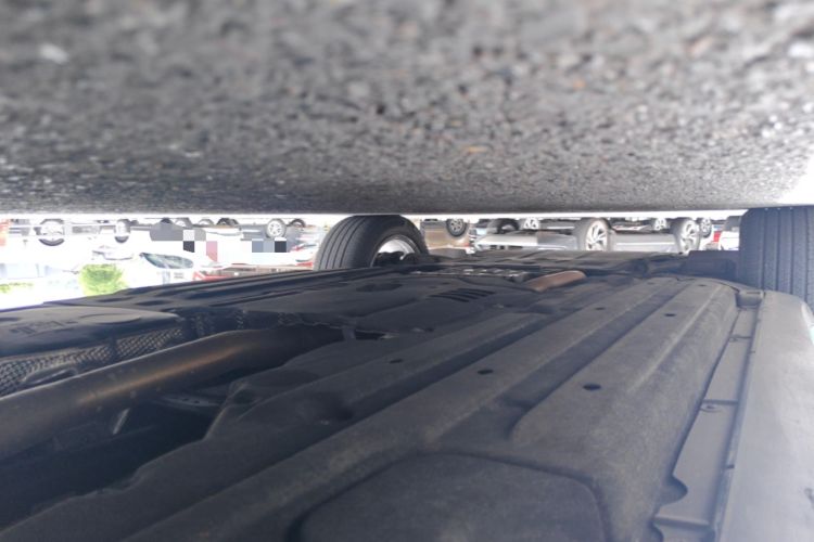 Used Porsche Macan 2024 Macan 2.0T Chassis Rear Left