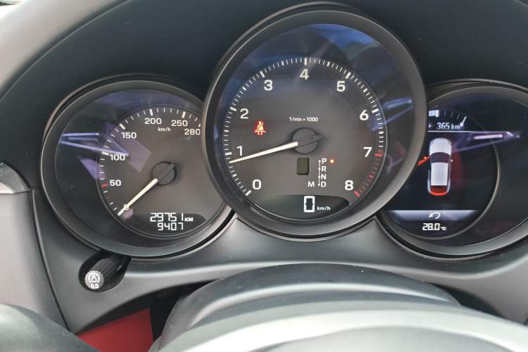 Used Porsche Macan 2024 Macan 2.0T Instrument Cluster