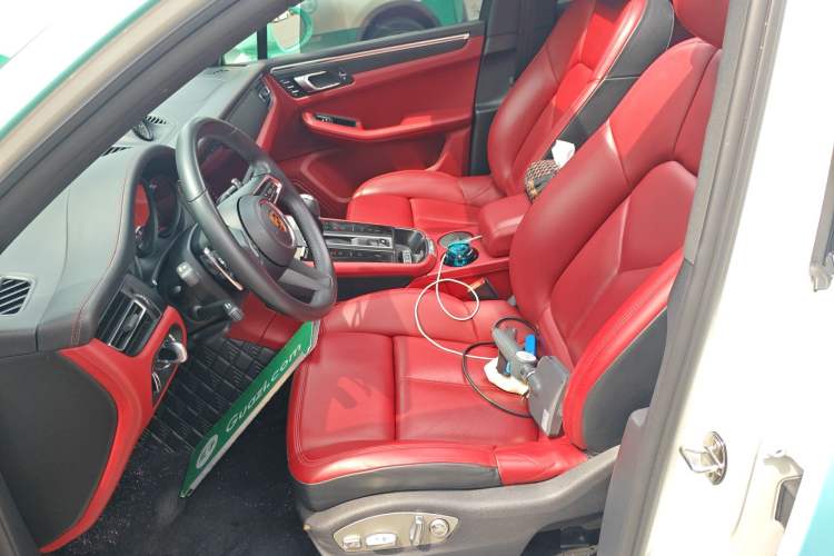 Used Porsche Macan 2024 Macan 2.0T Left Front Seat