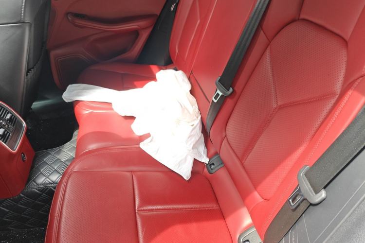 Used Porsche Macan 2024 Macan 2.0T Left Rear Seat
