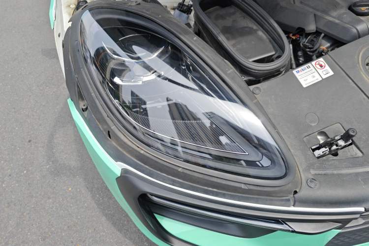 Used Porsche Macan 2024 Macan 2.0T Right Front Headlight