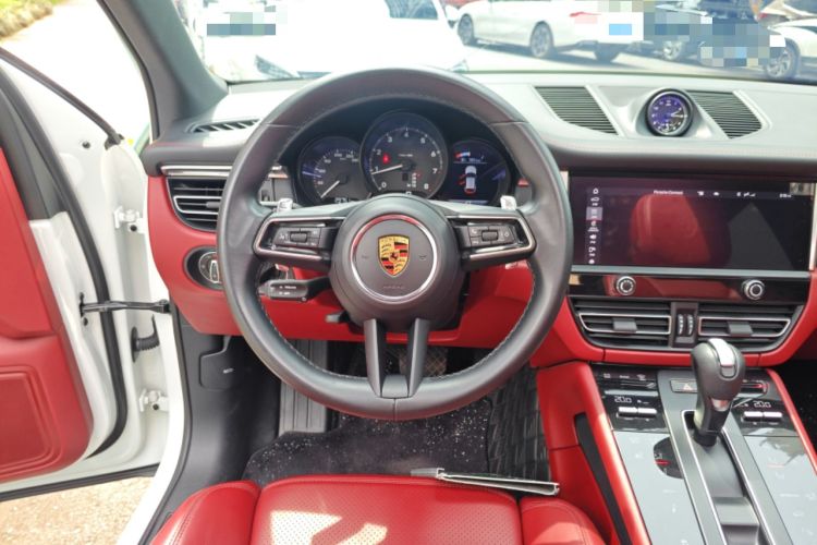Used Porsche Macan 2024 Macan 2.0T Steering Wheel