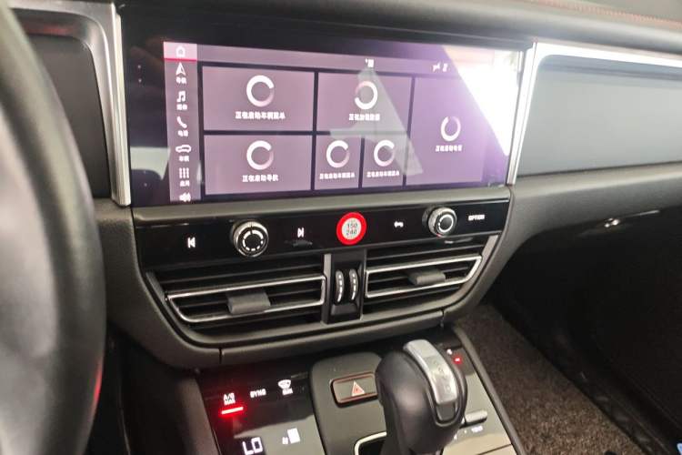 Used Porsche Macan 2024 Macan 2.0T Audio And AC Panel
