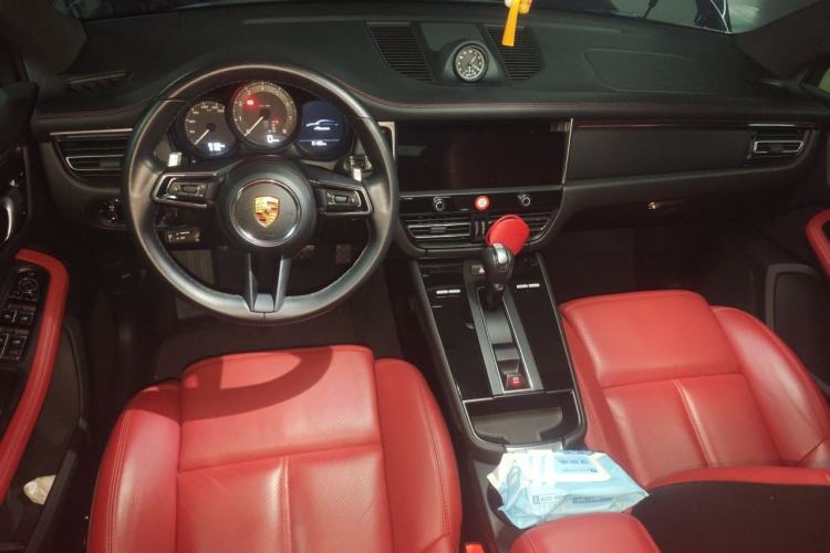 Used Porsche Macan 2024 Macan 2.0T Center Console