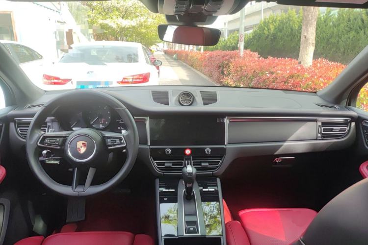 Used Porsche Macan 2024 Macan 2.0T Center Console