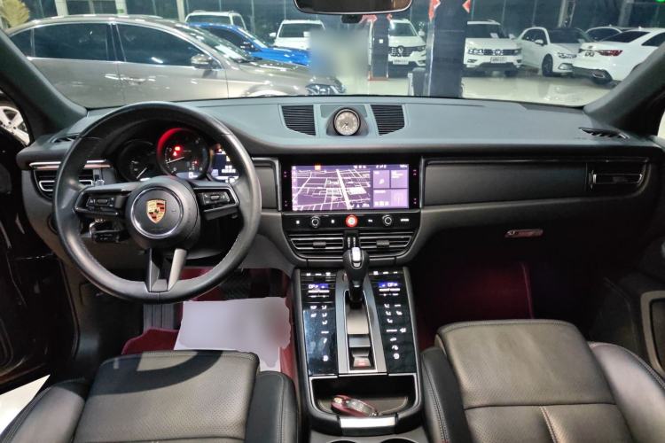 Used Porsche Macan 2024 Macan 2.0T Center Console