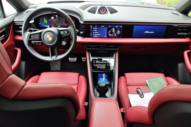 Used Porsche Macan 2024 Macan 4 Center Console