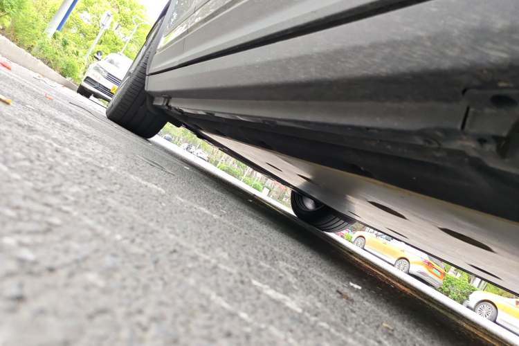 Used Porsche Macan 2024 Macan 4 Chassis Front Right
