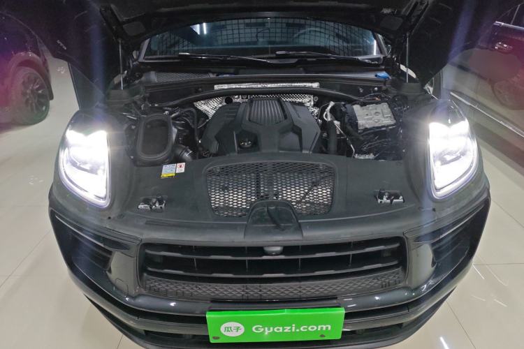 Used Porsche Macan 2024 Macan 2.0T Engine Bay