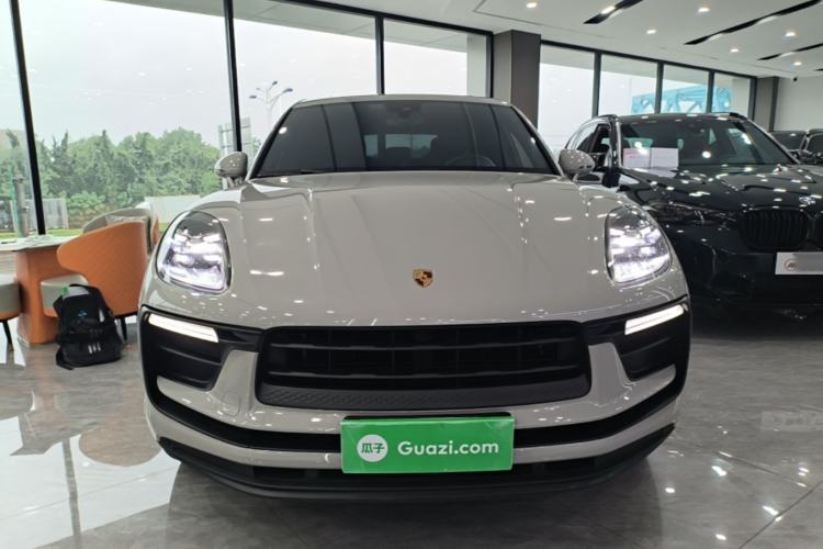 Used Porsche Macan 2024 Macan 2.0T Front