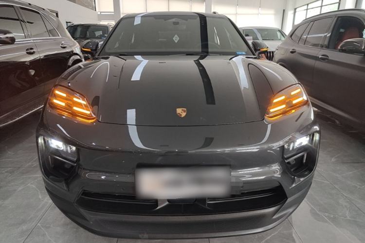 Used Porsche Macan 2024 Macan 4 Front
