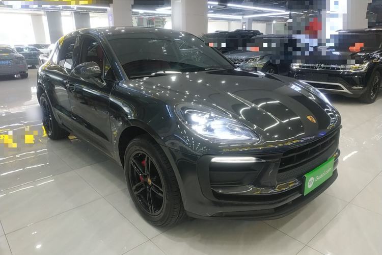 Used Porsche Macan 2024 Macan 2.0T Front Right 45 Deg