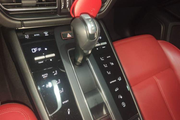 Used Porsche Macan 2024 Macan 2.0T Gear Lever