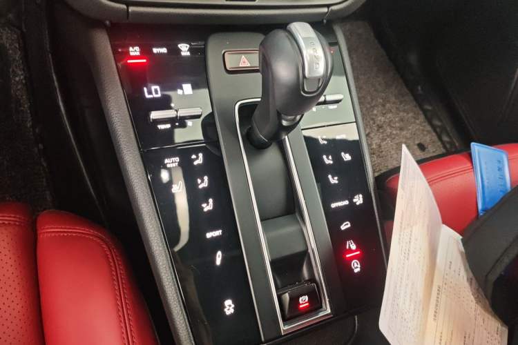 Used Porsche Macan 2024 Macan 2.0T Gear Lever