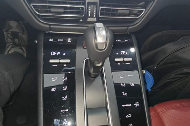 Used Porsche Macan 2024 Macan 2.0T Gear Lever