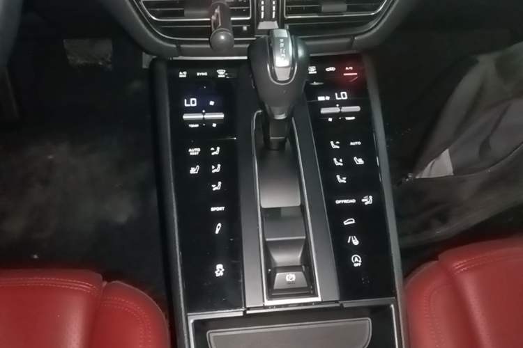 Used Porsche Macan 2024 Macan 2.0T Gear Lever