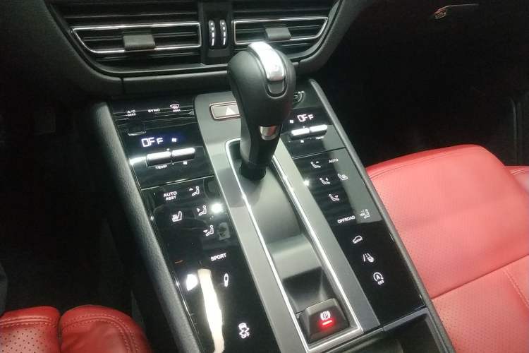 Used Porsche Macan 2024 Macan 2.0T Gear Lever
