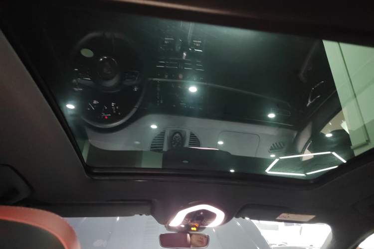 Used Porsche Macan 2024 Macan 2.0T Headliner