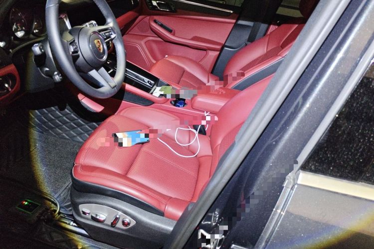 Used Porsche Macan 2024 Macan 2.0T Left Front Seat